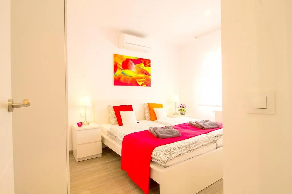 Leon Inmo Villa Palmera - 10337 إمبوريابرافا