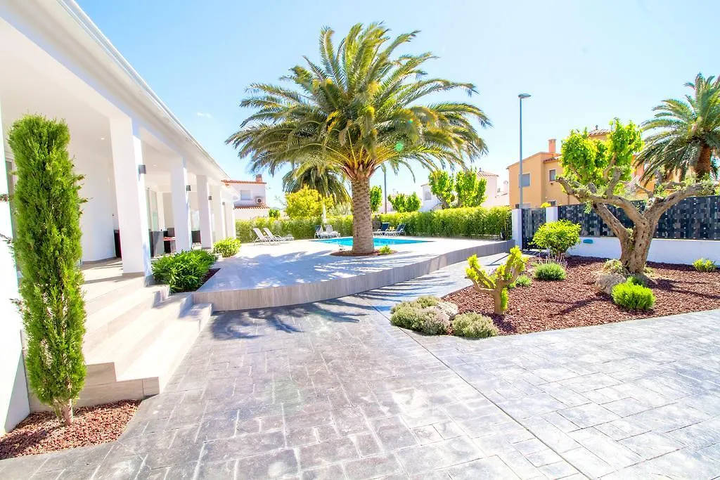Leon Inmo Villa Palmera - 10337 إمبوريابرافا